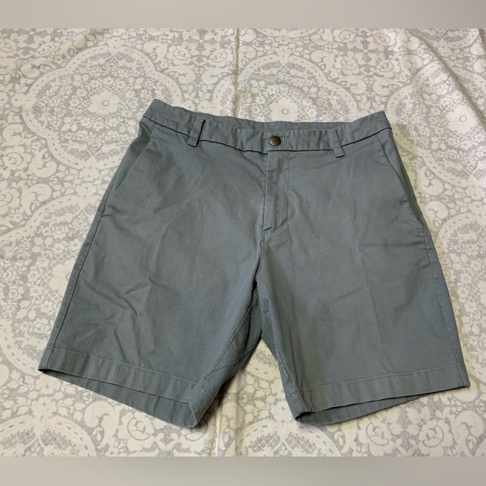 Men’s Lululemon Athletica Shorts 32